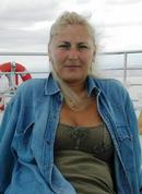 Dein Izabella ( Tatabánya ) műkörmös  