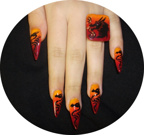 Németh Amália - Dragon nails - 2010-11-21 15:28