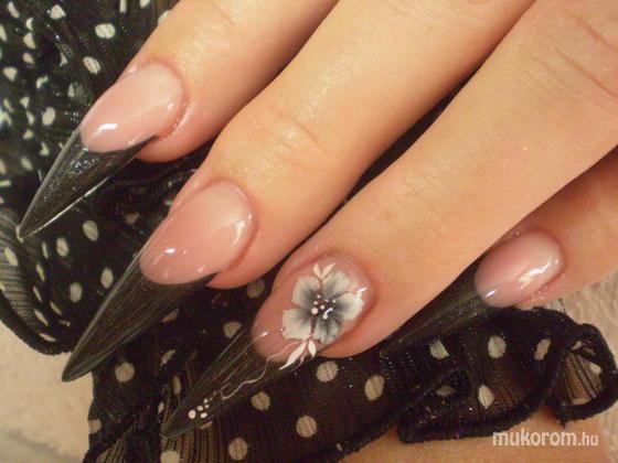 Mikó Krisztina - Fekete - 2011-12-14 22:45