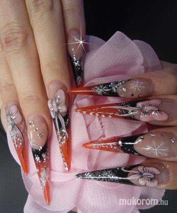 Goór Valéria - Ünnepi Stiletto 3D masnival - 2012-01-05 22:13