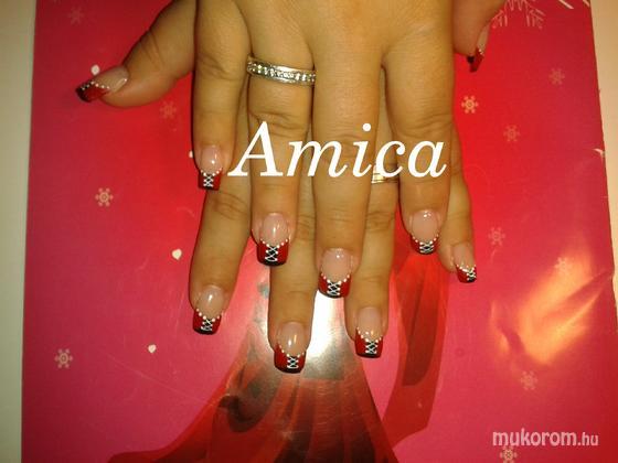Németh Amália - Fűző - 2011-08-25 16:12