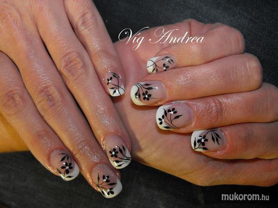 Víg Andrea - Zselé akrillal - 2011-11-02 17:18