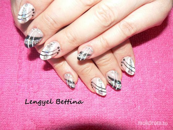 Lengyel Bettina - csíkos - 2012-01-10 12:04
